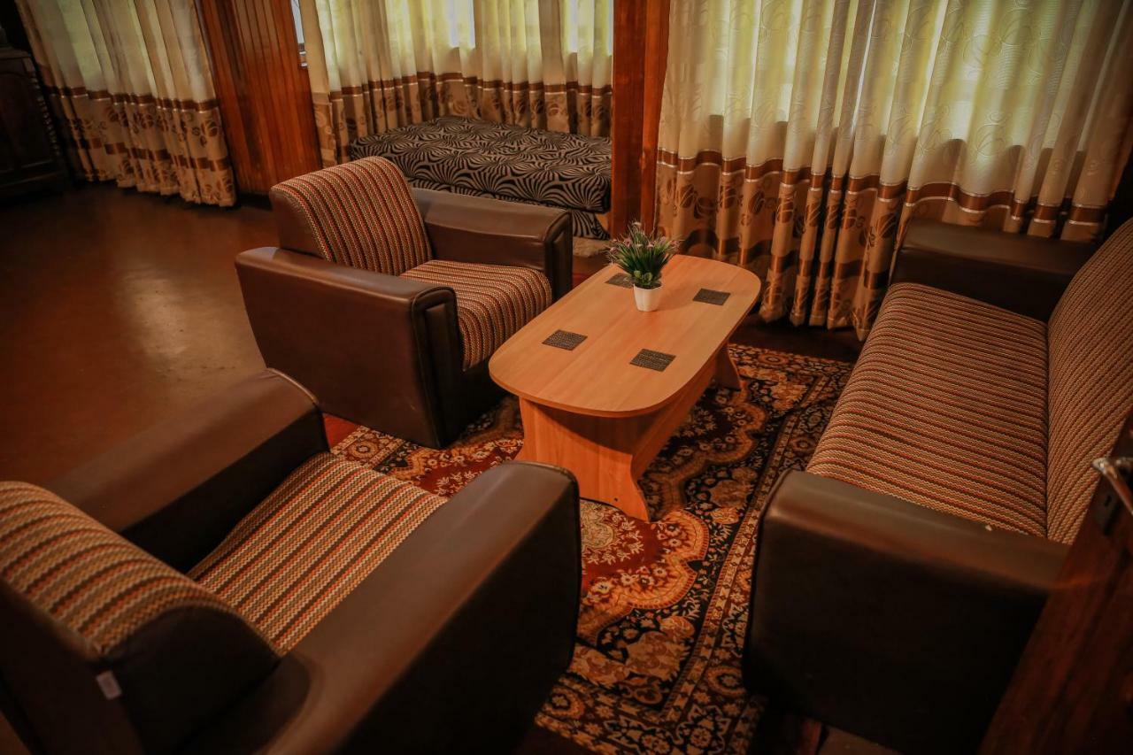 Blandford Bungalow Нувара-Элия Экстерьер фото