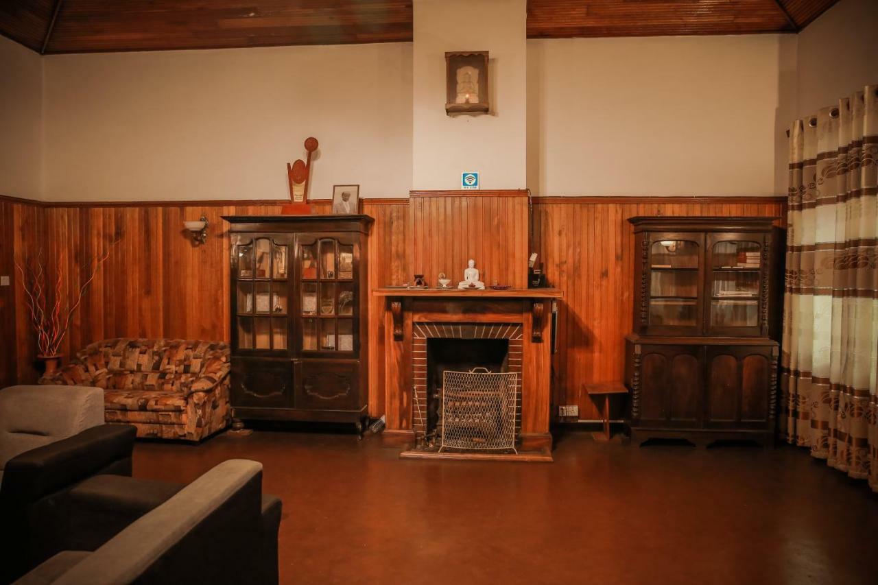 Blandford Bungalow Нувара-Элия Экстерьер фото