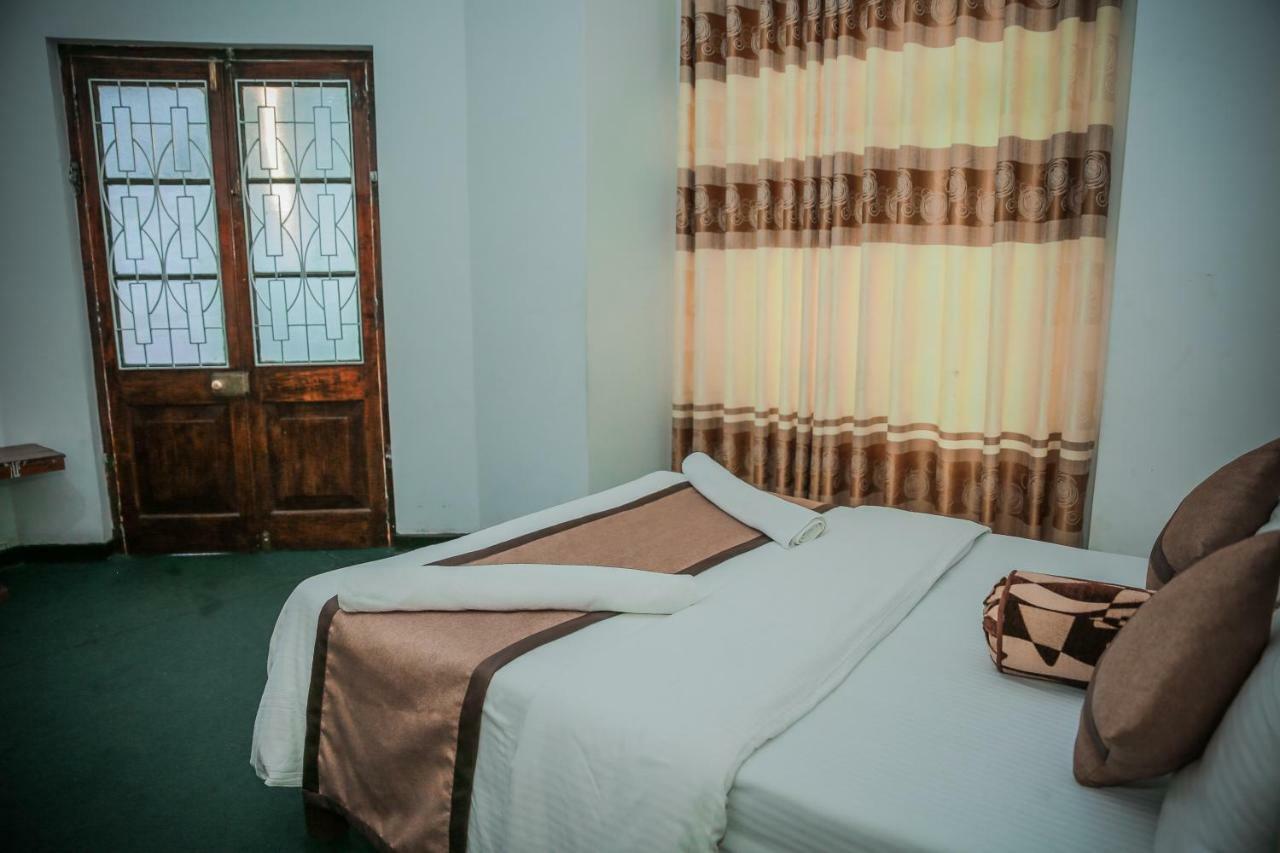 Blandford Bungalow Нувара-Элия Экстерьер фото